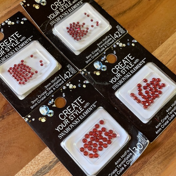 Swarovski | 4 Pack HotFix Crystals in Indian Pink - Picture 4 of 9